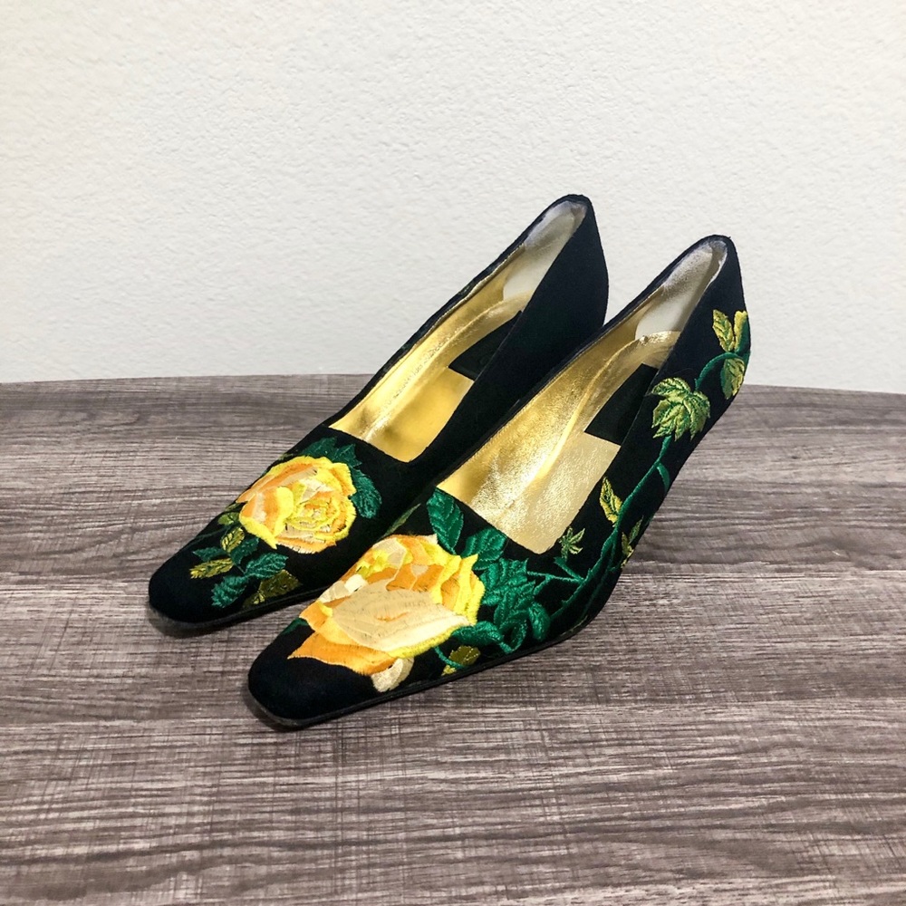 SOLD Authentic Dolce&Gabbana Heels